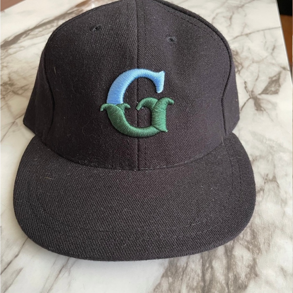 Gardens & Seeds dark blue hat with adjustable strap